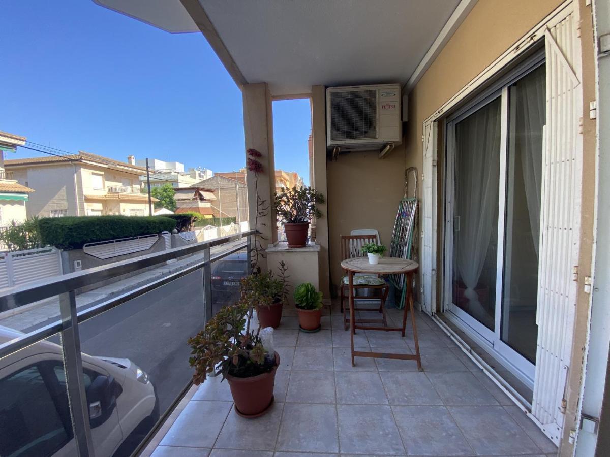 R123 Apartamento En La Planta Baja Con Piscina Cerca De La Playa Calafell Bagian luar foto