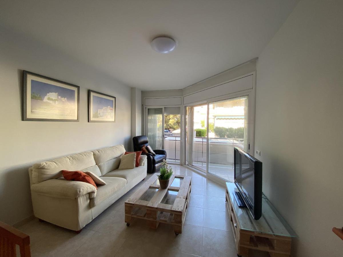 R123 Apartamento En La Planta Baja Con Piscina Cerca De La Playa Calafell Bagian luar foto