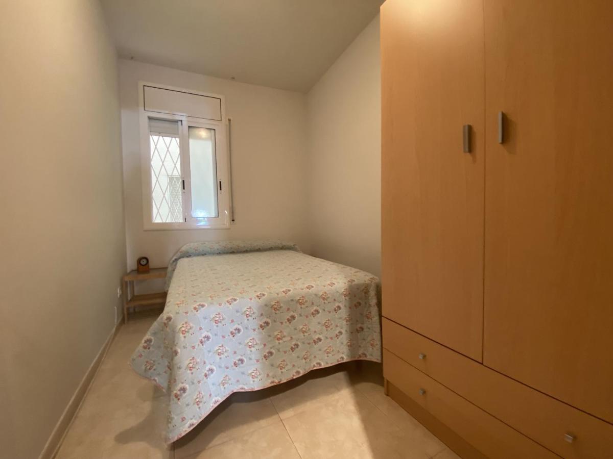 R123 Apartamento En La Planta Baja Con Piscina Cerca De La Playa Calafell Bagian luar foto