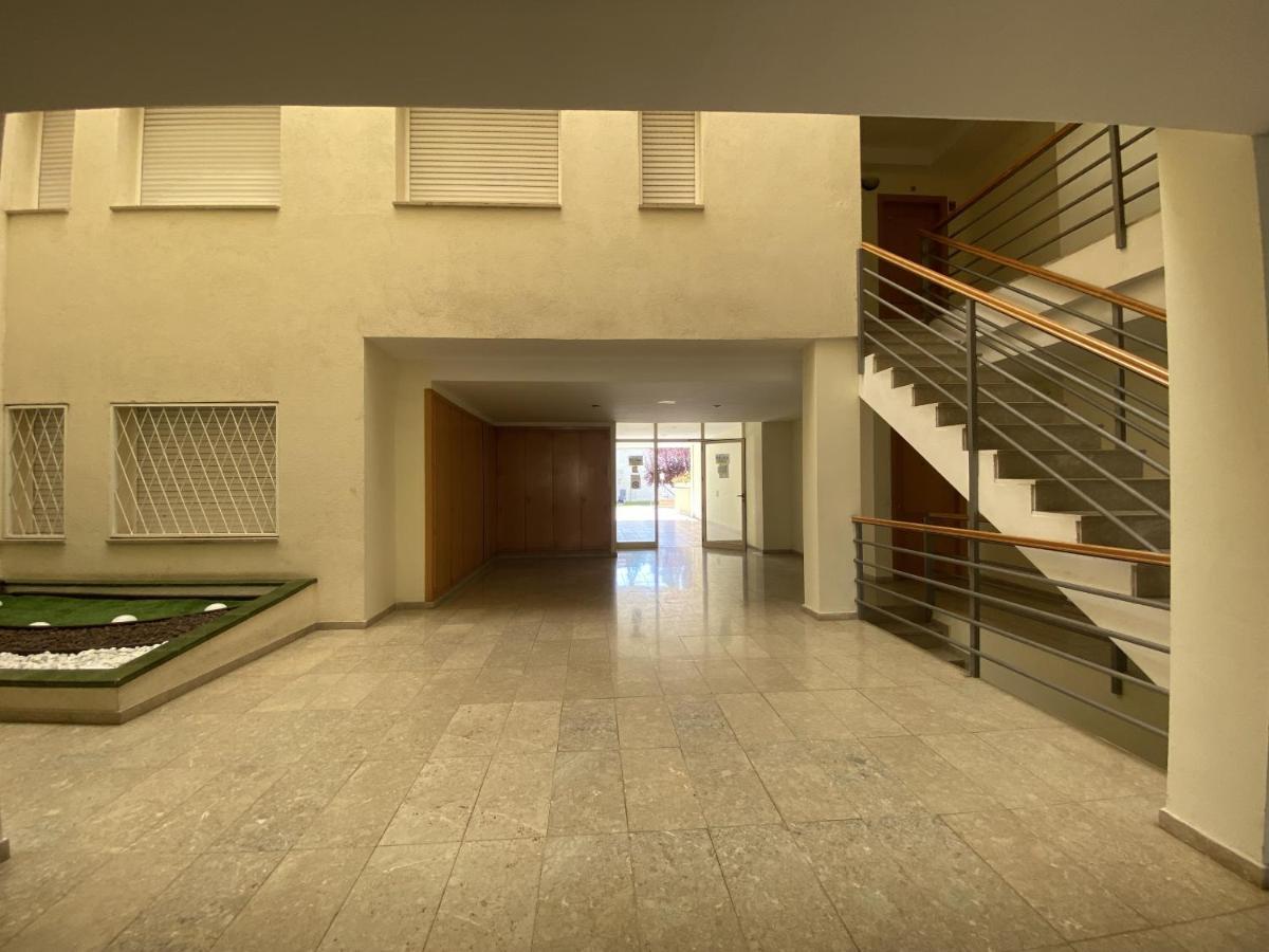 R123 Apartamento En La Planta Baja Con Piscina Cerca De La Playa Calafell Bagian luar foto