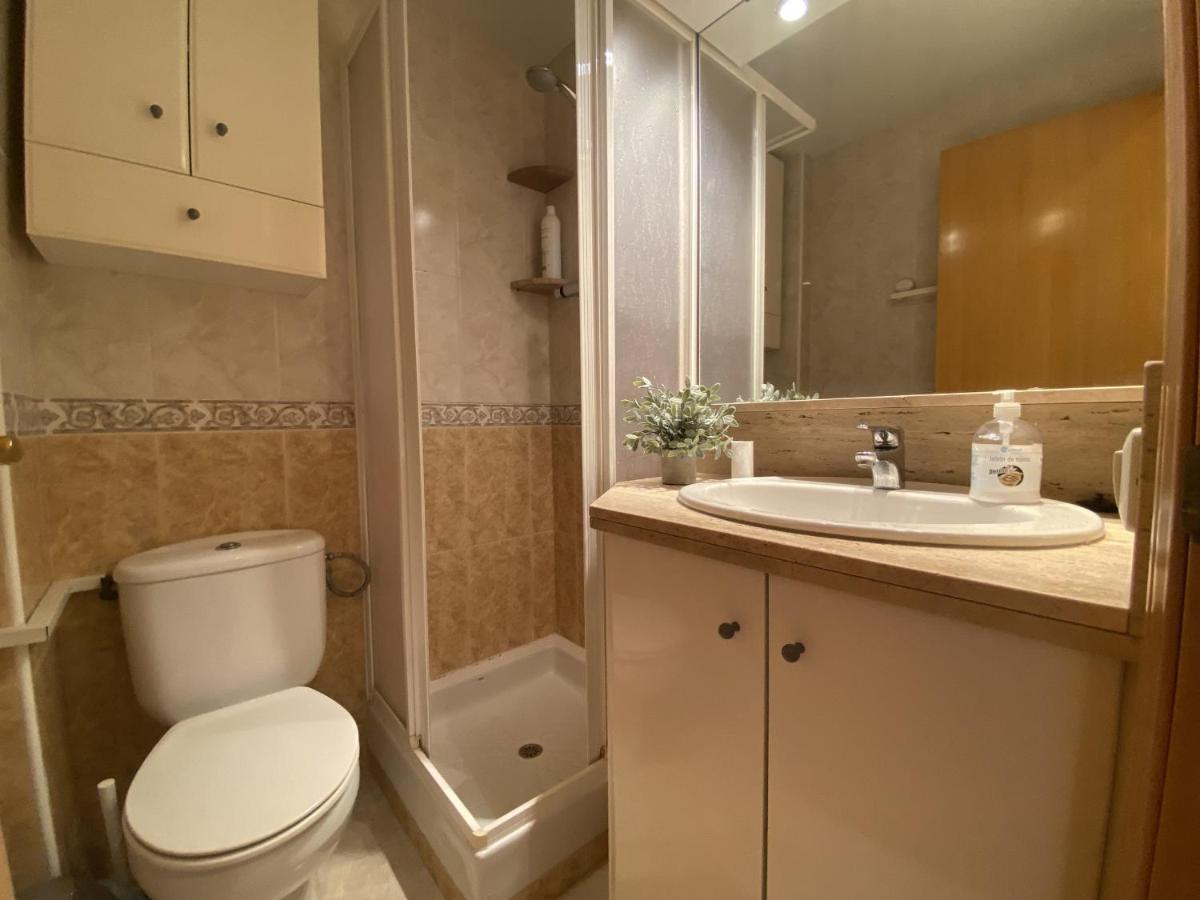 R123 Apartamento En La Planta Baja Con Piscina Cerca De La Playa Calafell Bagian luar foto