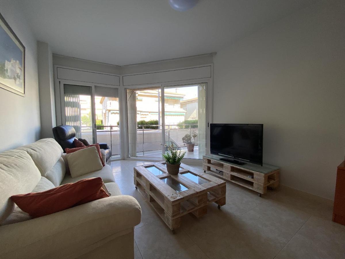 R123 Apartamento En La Planta Baja Con Piscina Cerca De La Playa Calafell Bagian luar foto